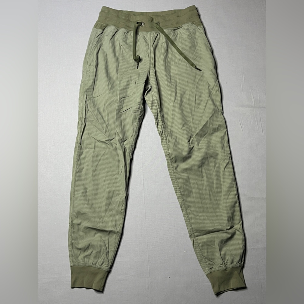 ZYIA Sage Green Joggers Size Small